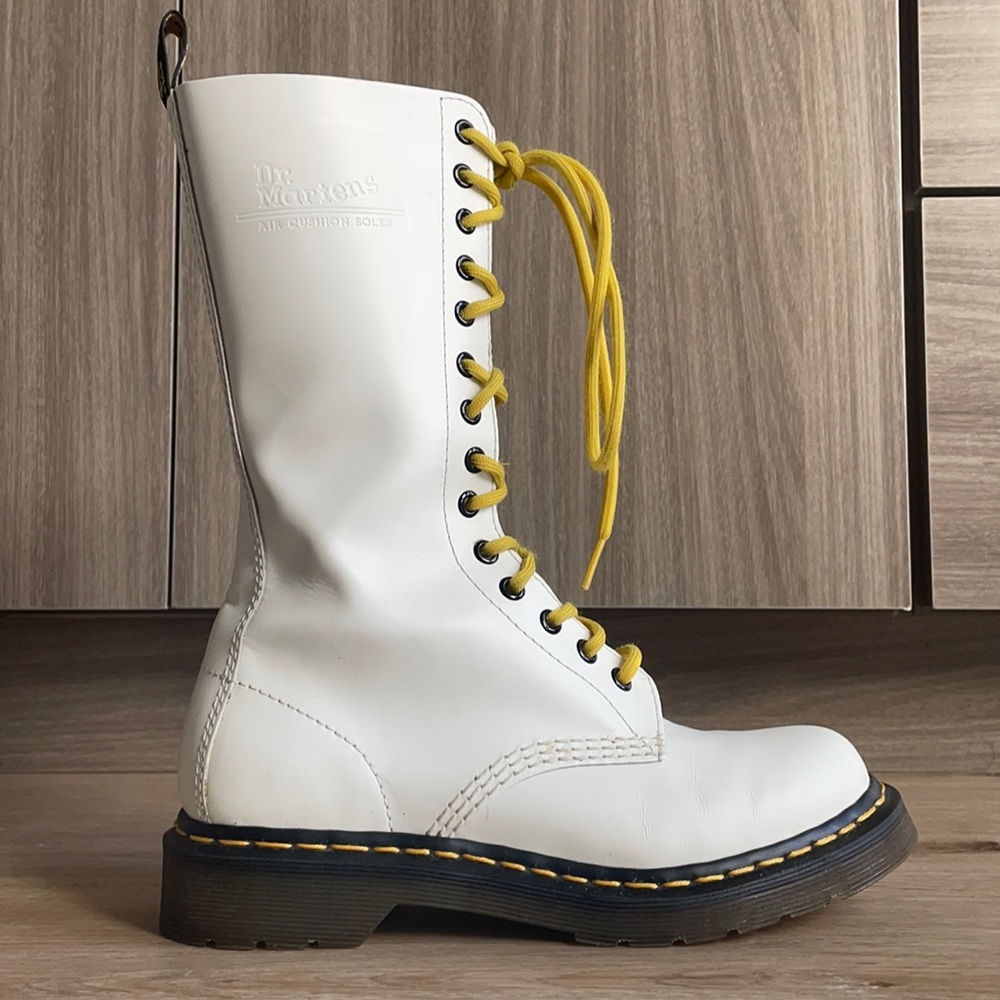 Dr. Marten’s White 14 Hole Steel Toe Leather Boot Size 7.5 UK 5 EU 38 US 7